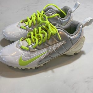 NIKE Women’s Lacrosse LAX Cleats Size 7 (fits more like a 6.5) only a few games
